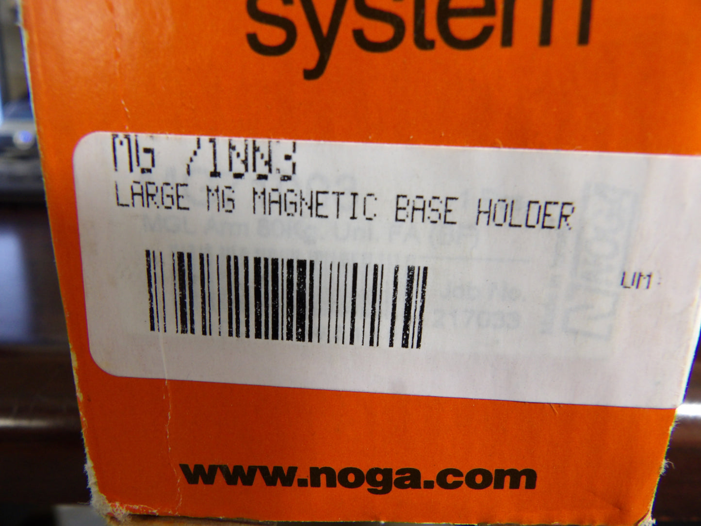 NOGA Magnetic-Base Indicator Holder: Magnetic Base, Articulating Arm, 800 N Holding Power, V Step (CR00827-WTA23)