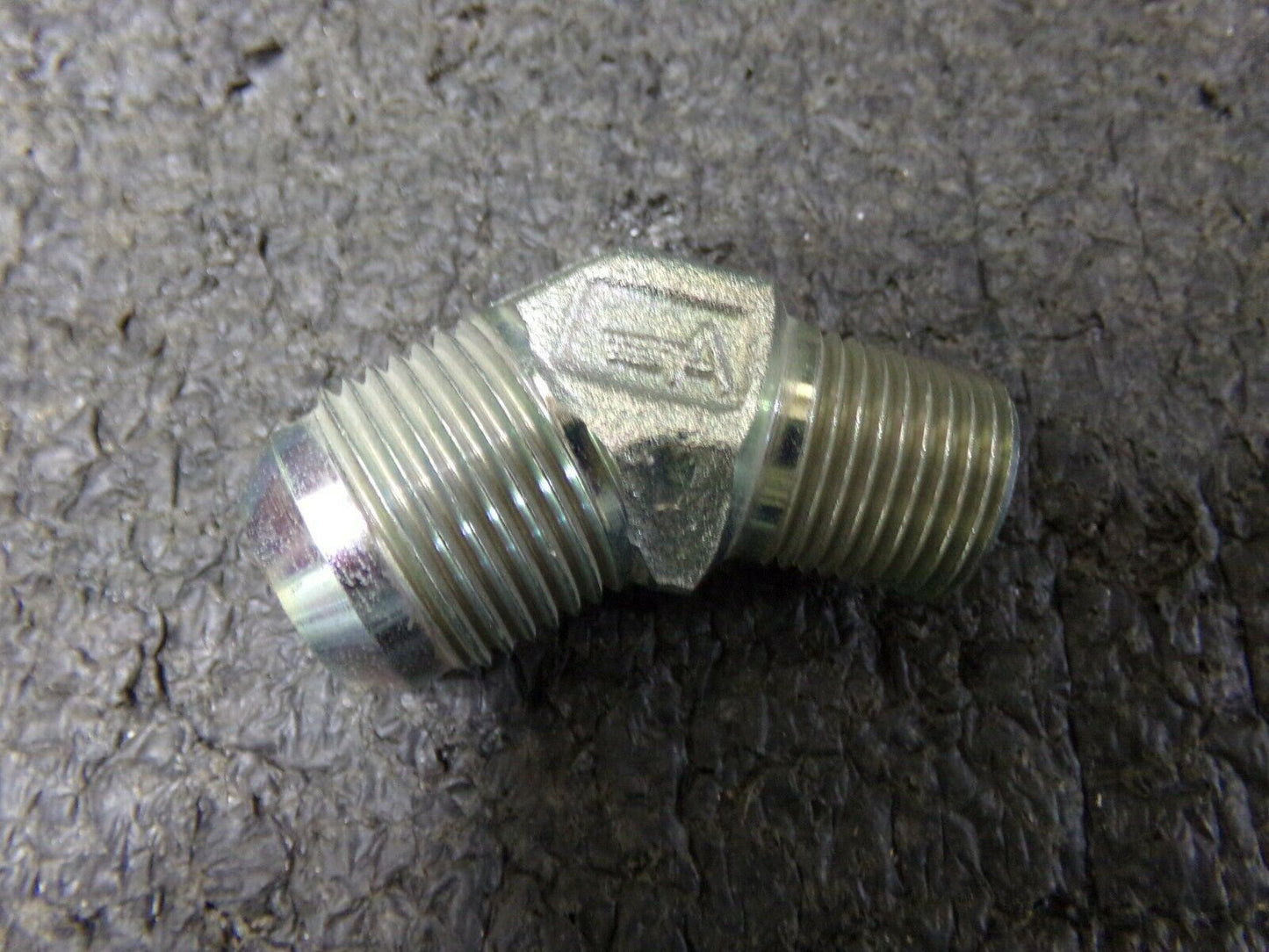 Aeroquip 2023-8-12S Adapters - Adaptor-elbow (183959993421-NBT21)