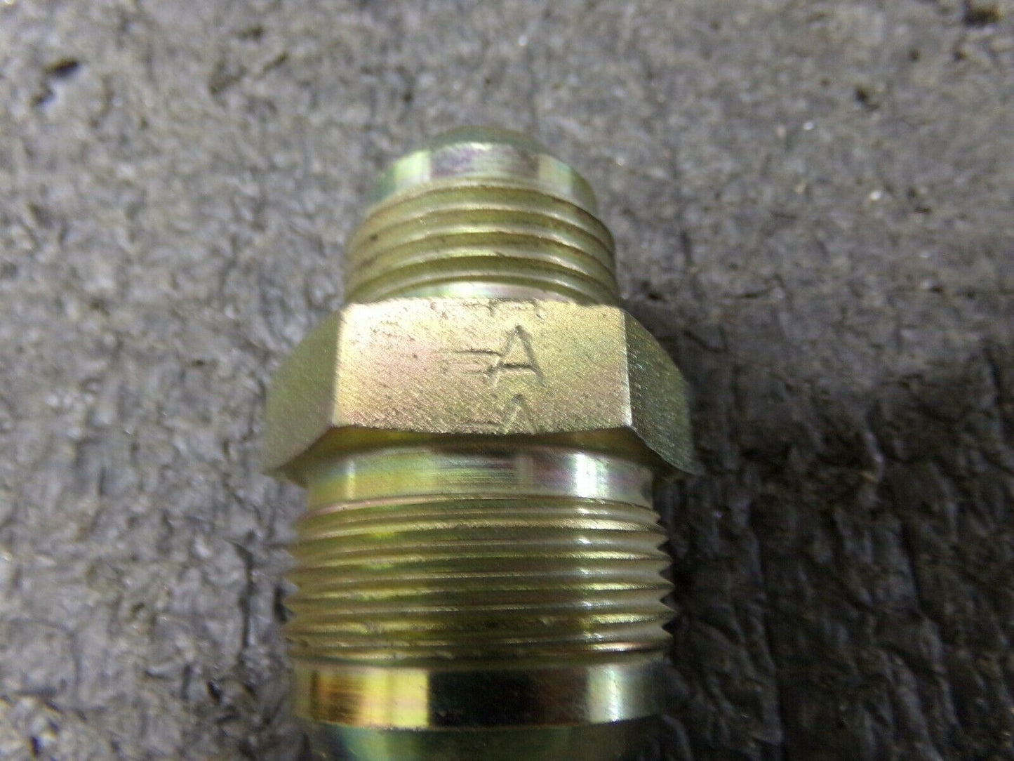 Aeroquip 2027-16-12S Adapters - Adapter, SAE 37 straight (183962901309-NBT26)