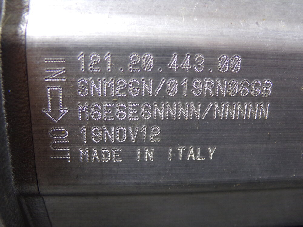 Sauer-Danfoss SNM2GN/019RN06GB Gearmotor (SQ6522731-WT35)