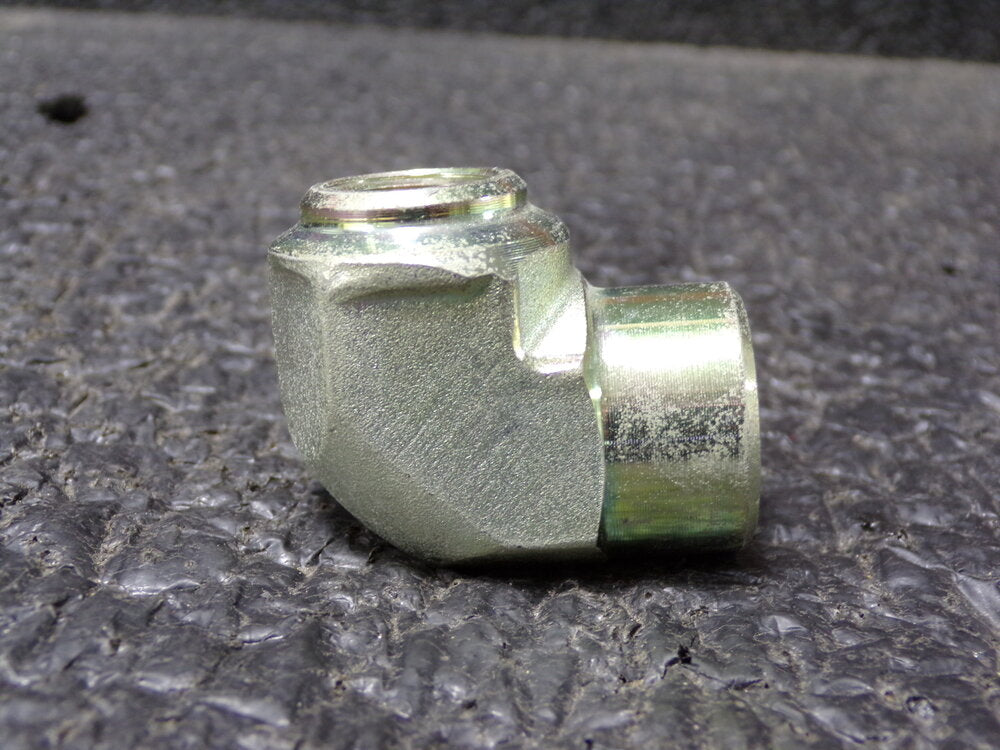 EATON 2087-8-6S 1/2"-14 FNPT to 3/8"-18 FNPT 90° Elbow Pipe Thread Hydraulic Hose Adapter (SQ2536776-WT30)