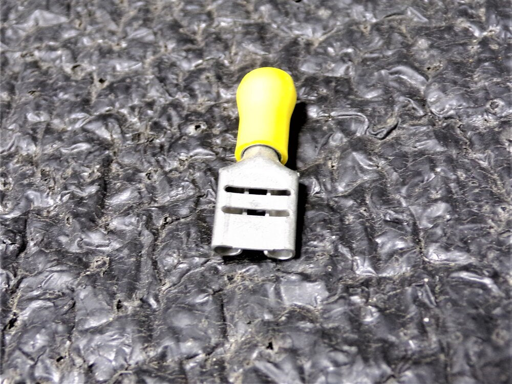 50pk, Farnell 209-790 Yellow Crimp Terminals, 3/8", 10 AWG. (SQ8456599-WT06)