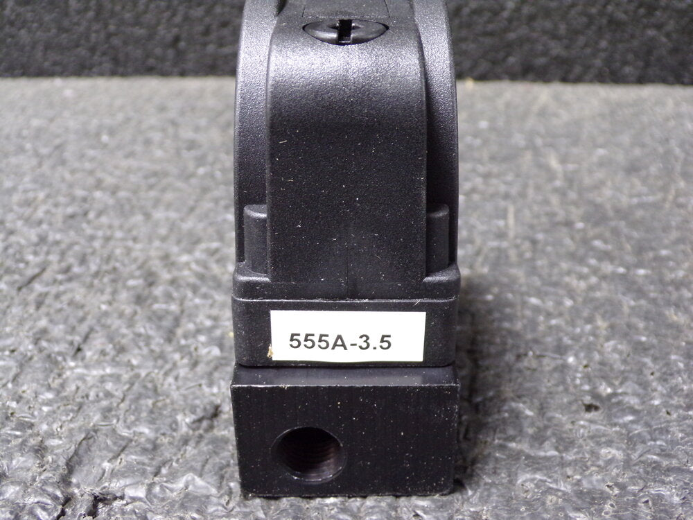 MIDWEST INSTRUMENT 1/4 in FNPT Differential Pressure Indicator Dial, 0 to 3.50 psi, Glass Filled Nylon (SQ7059829-WT33)