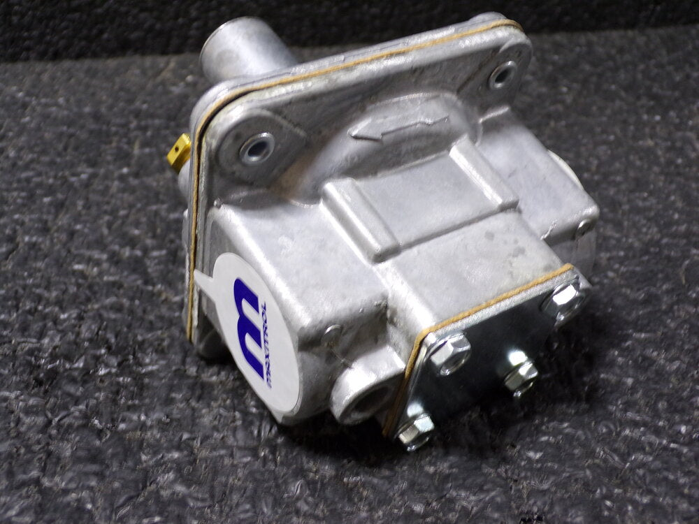 MAXITROL Gas Pressure Regulator, 2 psi, 3/4" NPT, 600000 BtuH (SQ1072895-WT32)