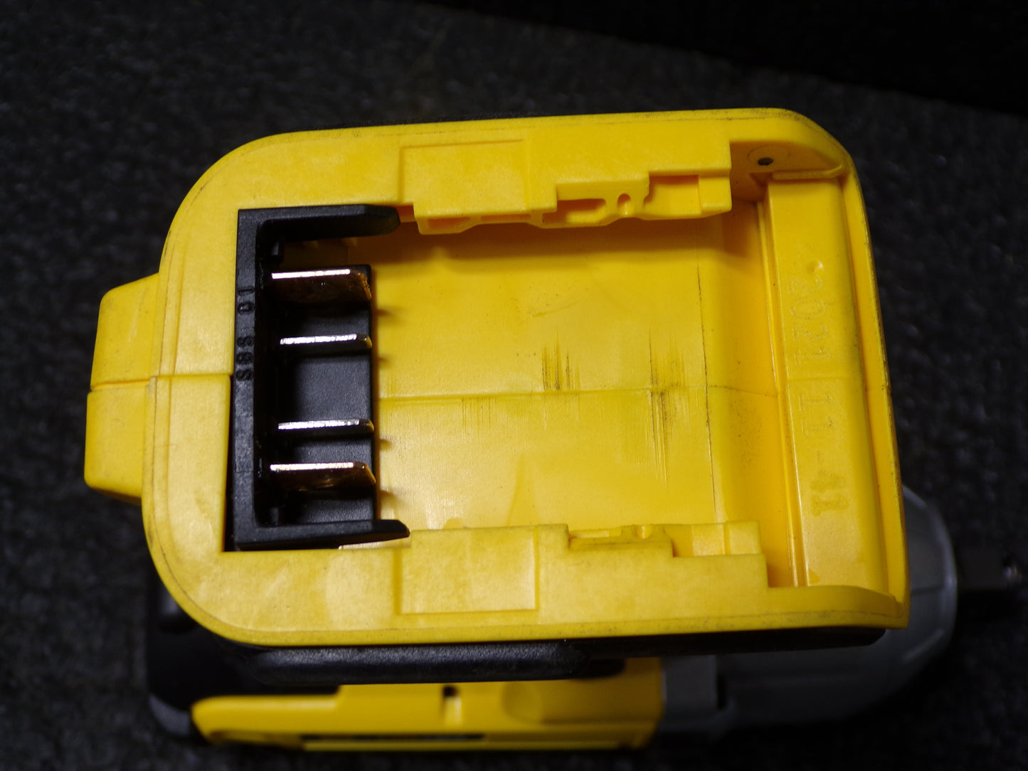 DEWALT Cordless, Impact Wrench, 20V DC, 1,200 ft-lb Breakaway Torque (CR00309-X04)