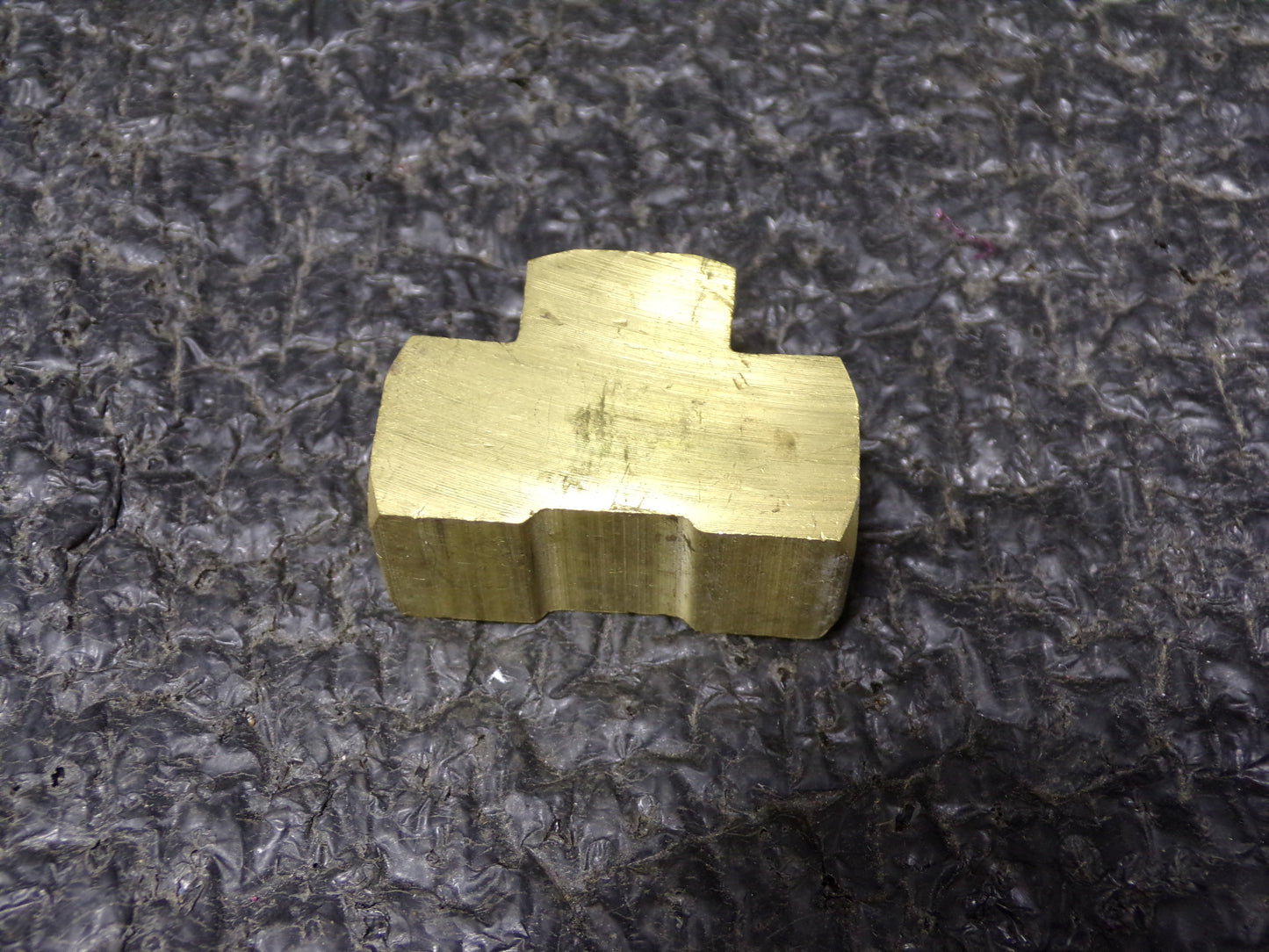 Brass Union Tee, FNPT, 1/4 in Pipe Size (CR00382-BT21)