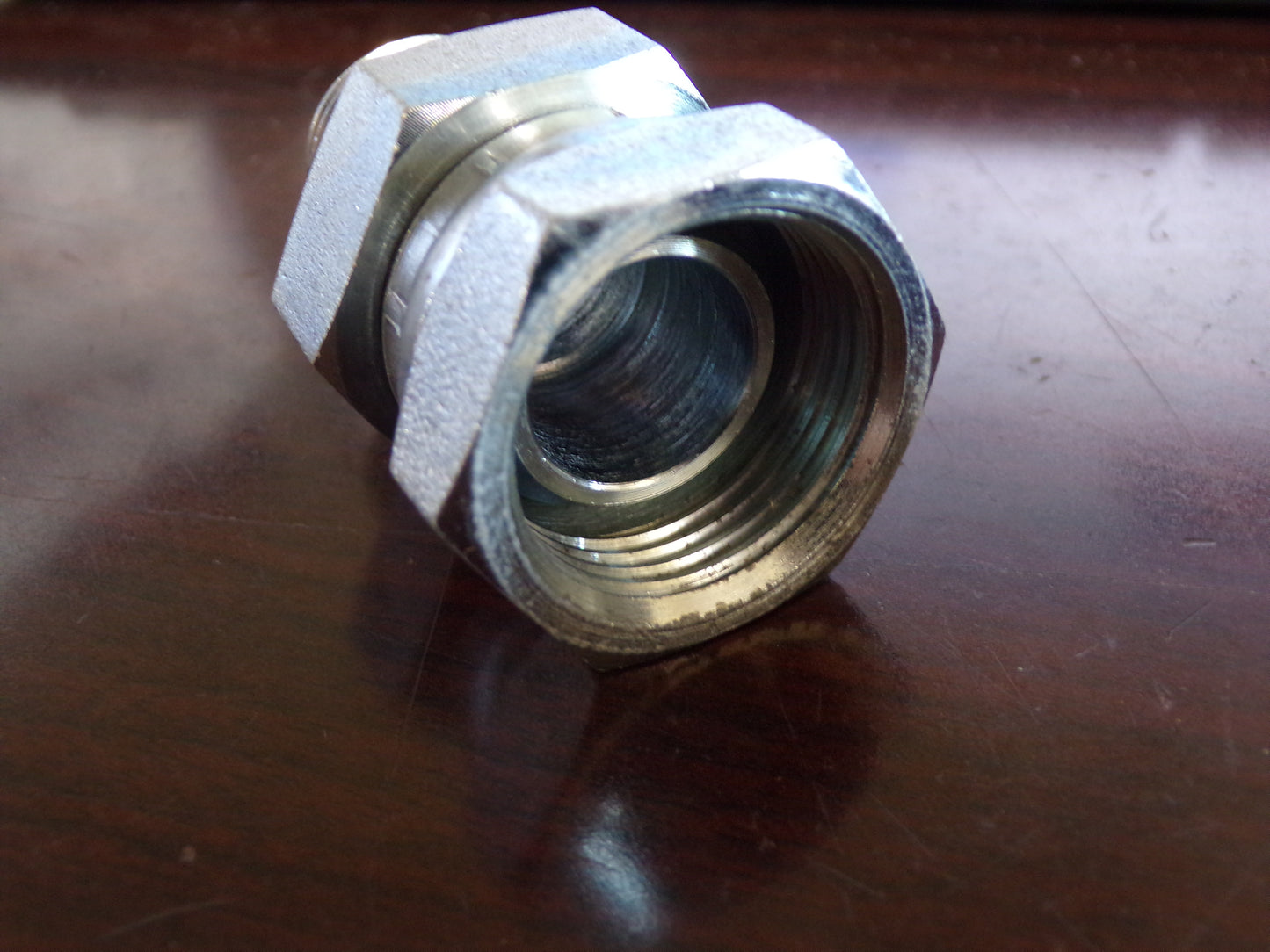 ADAPTER, PIPE, 1/2" FPT SWIVEL, 3/4" MPT, ZINC PLATED CARBON STEEL (CR00506-WTA12)