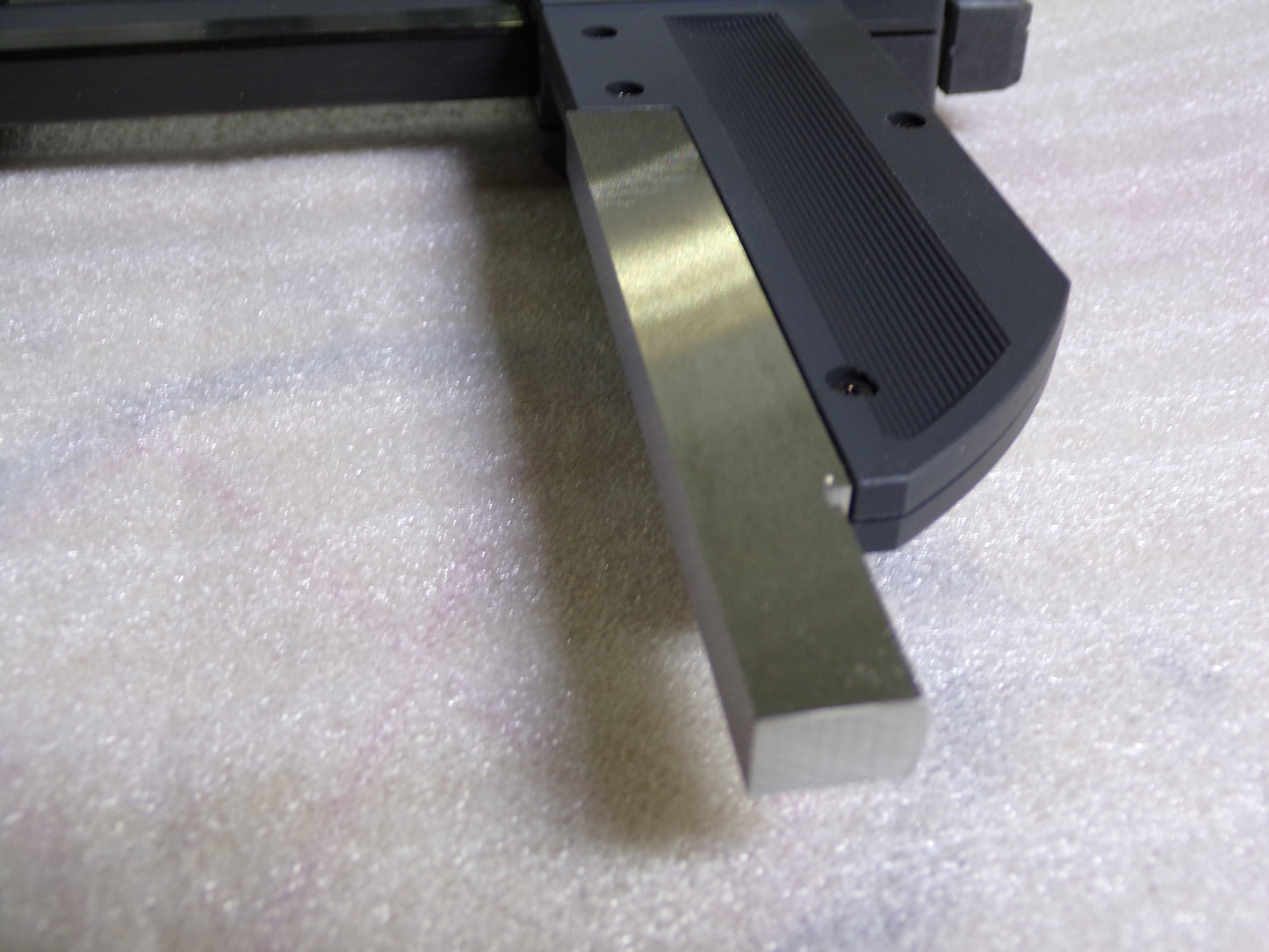 MITUTOYO Long Range Digital Caliper, Range 0 in to 40 in, 0 to 1,000 mm, IP Rating IP66, SPC Output Yes, Mfr. Model # 552-314-10 (CR00549-X02)