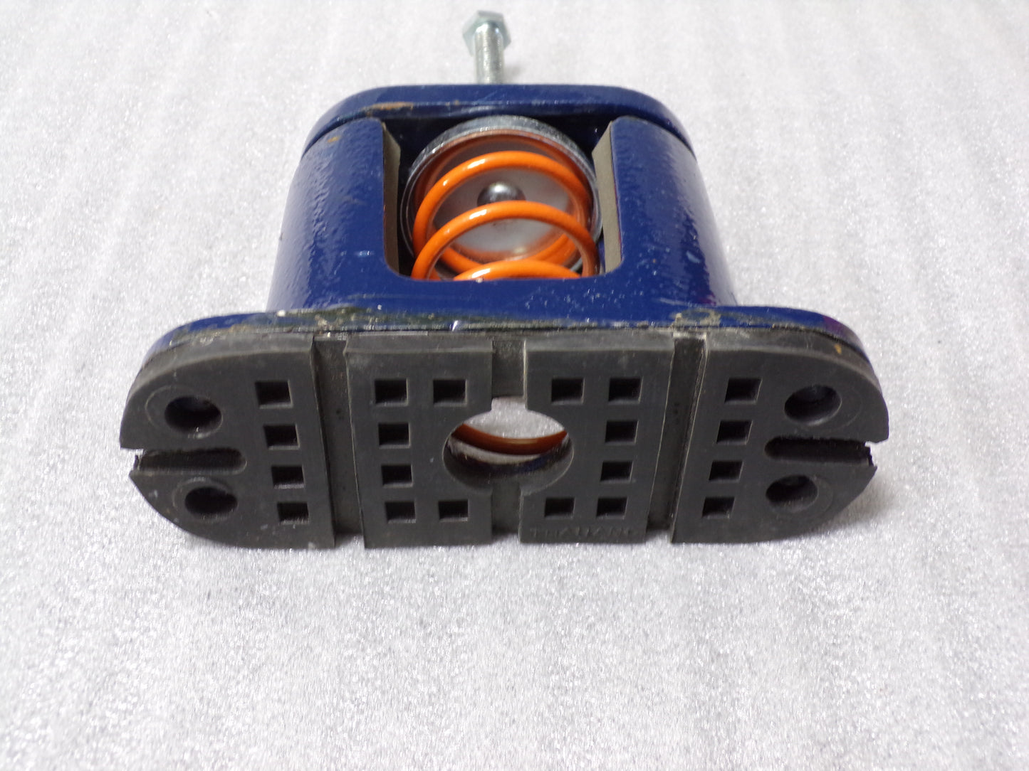 MASON Floor Mount Vibration Isolator: Spring, 35 to 75 lb, 0.75 in to 1.50 in, 4 1/2 in Ht, Orange (CR00598-WTA15)