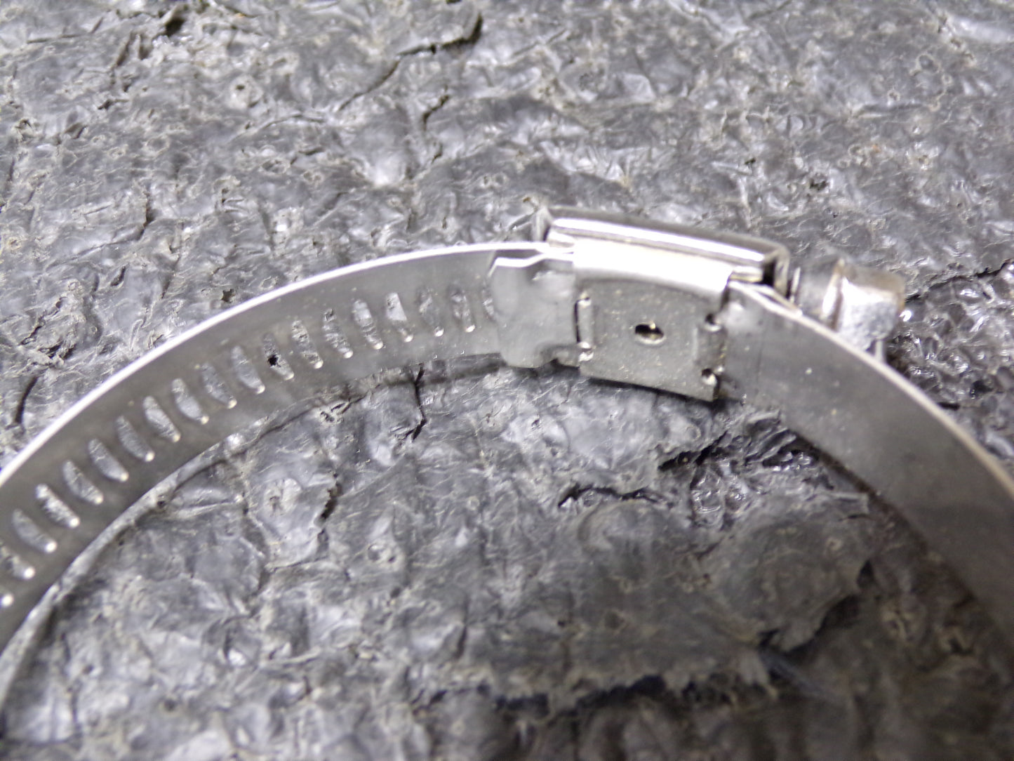 Breeze USA #44 SS WORM GEAR HOSE CLAMP, Qty: 50, Size: 2-5/16"-3-1/4" (CR00642-WTA15)