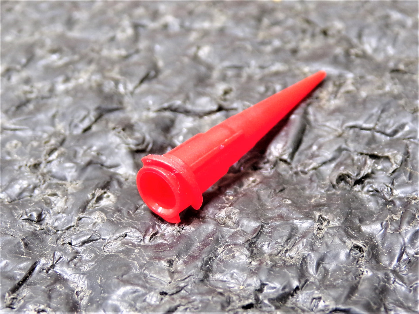 Loctite 98658 Dispensing Needle, Red, Tapered, 1-1/4", Qty: 50 (CR00694-WTA18)