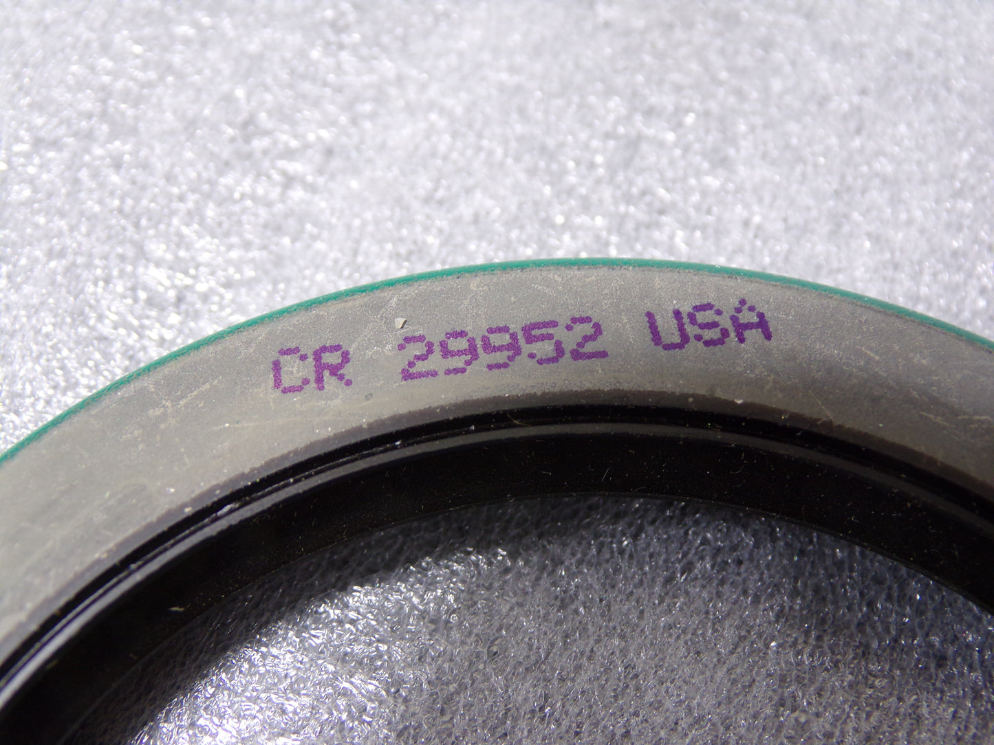 SKF 29952 Dual Lip Oil Seal (CR00594-WTA15)
