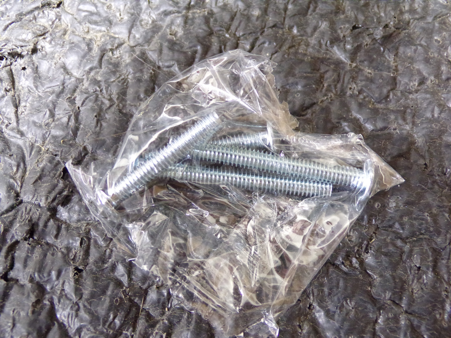 Amerock Bar Pull 3-3/4-in Center to Center Golden Champagne Cylindrical Bar Drawer Pull (CR00088-WT31)