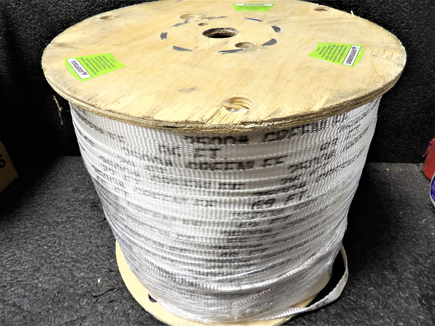 Greenlee 10447 4437 3/4" x 3,000' Polyester Measure/Pulling Tape (CR00860-WTA24)
