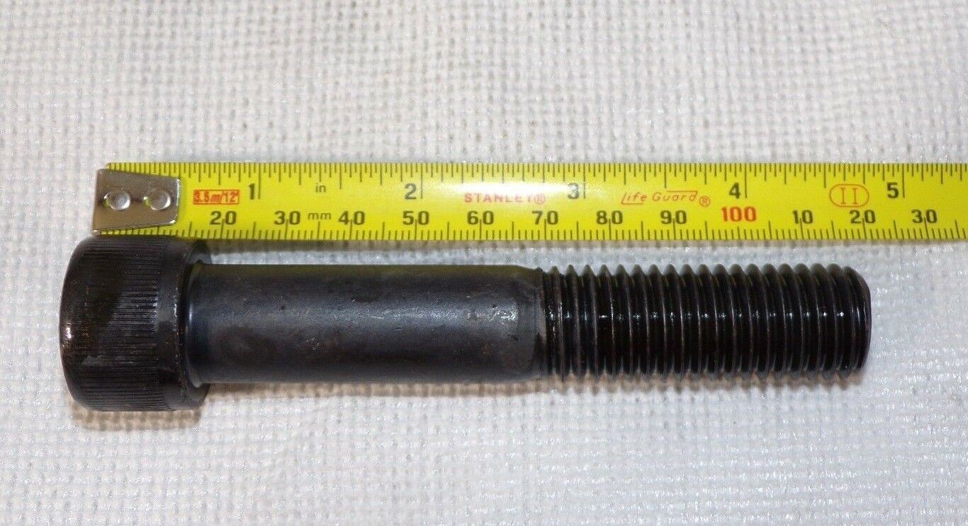 M18-2.50 x 100mm Cylindrical Steel Socket Head Cap Screw 6CY37 (183329013098-2F23 (C))