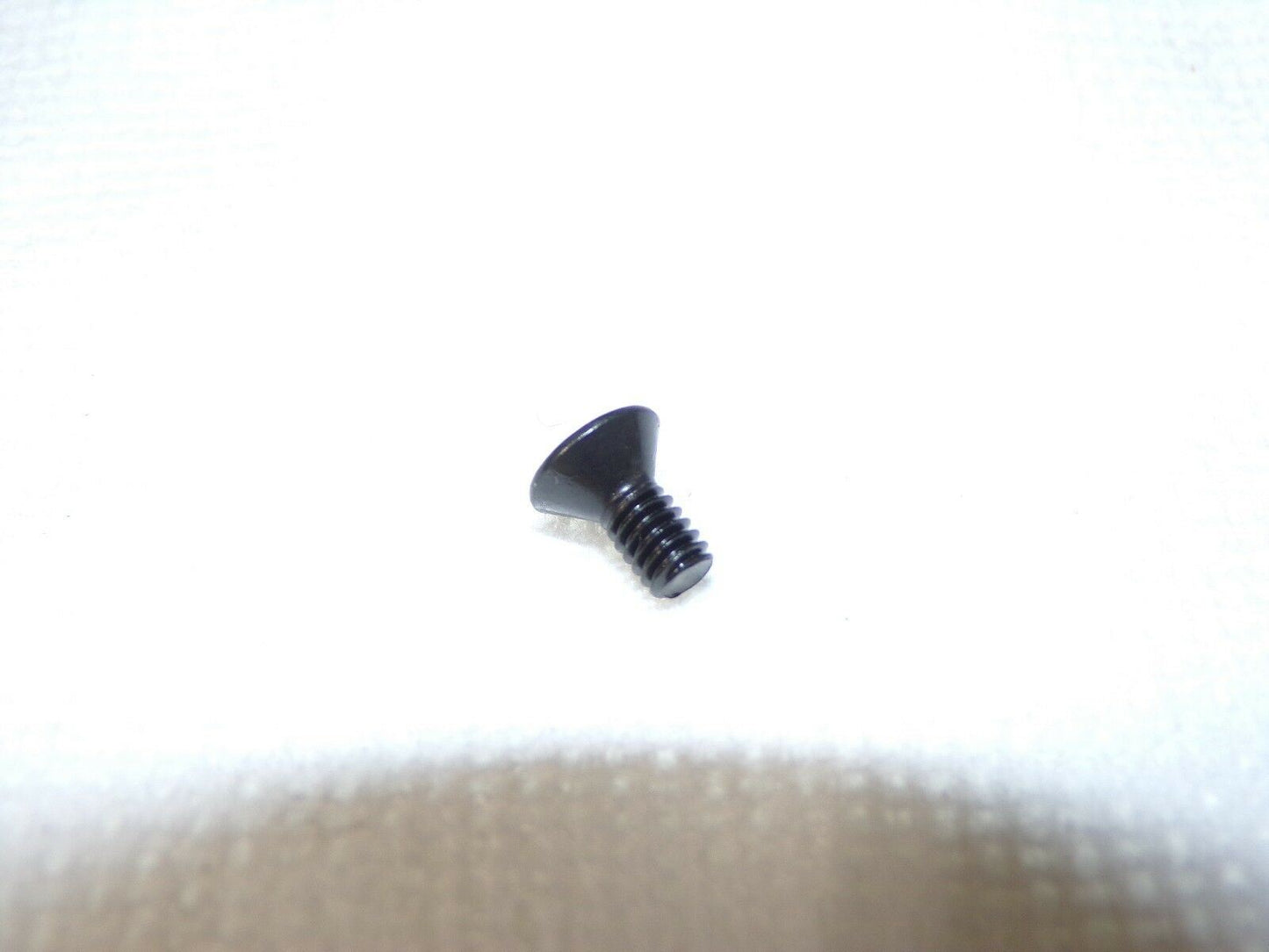 8-32 x 3/8" Flat Socket Head Cap Screws Black Oxide QTY-100 4XU66 (183330472917-2F23 (G))