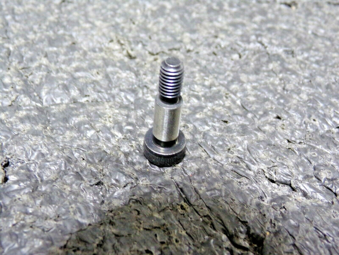 12.9 Alloy Steel, Shoulder Screw, M5 x 0.80mm, 12mm Shoulder L., 5 Pk 6EU13 (183705423157-WTA30)