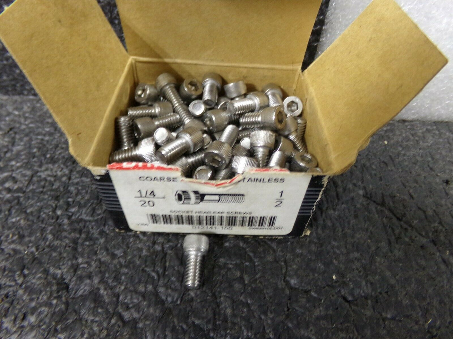 100 BRIGHTON BEST 1/4-20 X1/2 STAINLESS  SOCKET HEAD CAP SCREW (183958180096-NBT16)