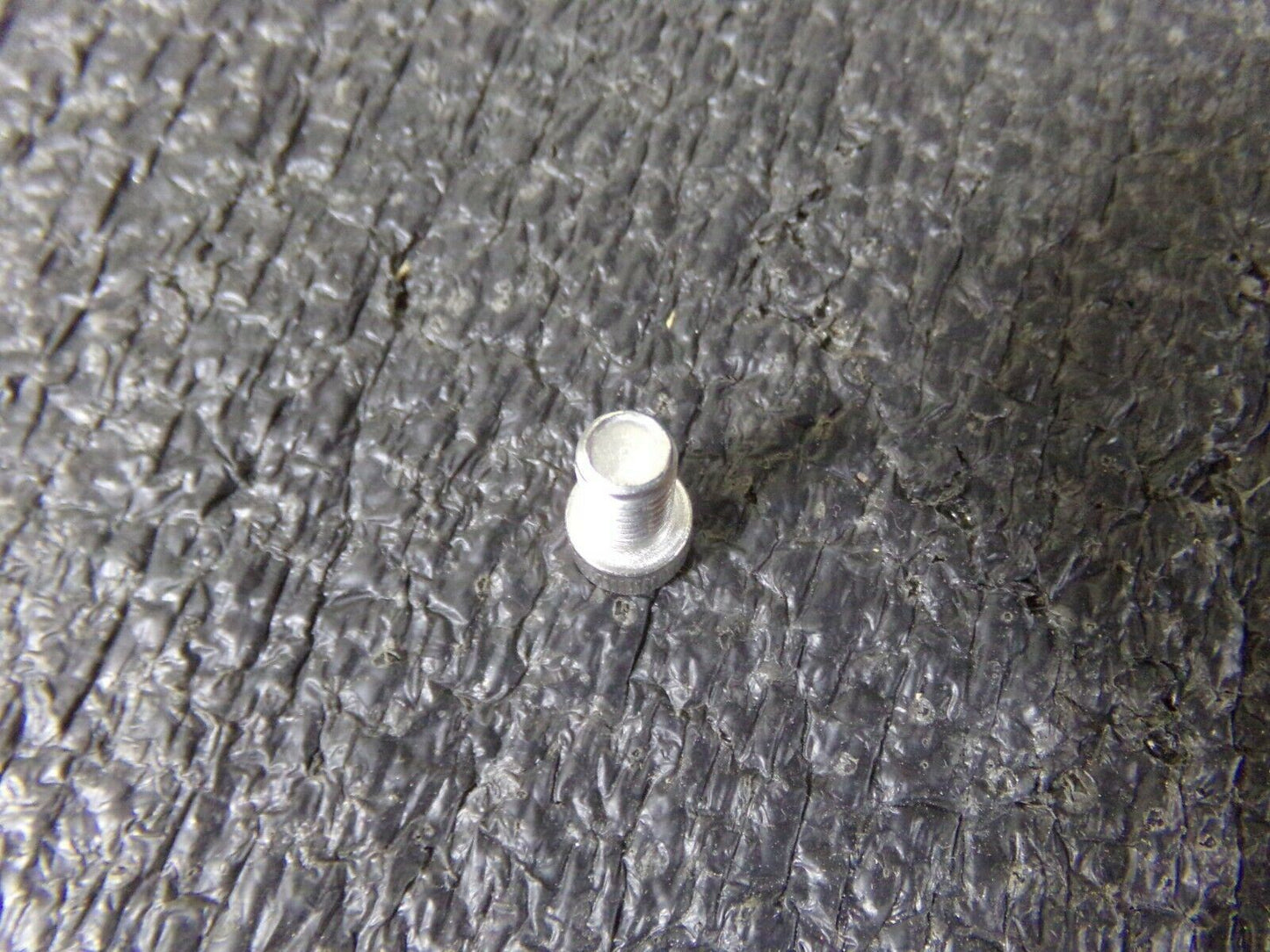 100 BRIGHTON BEST 1/4-20 X1/2 STAINLESS  SOCKET HEAD CAP SCREW (183958180096-NBT16)