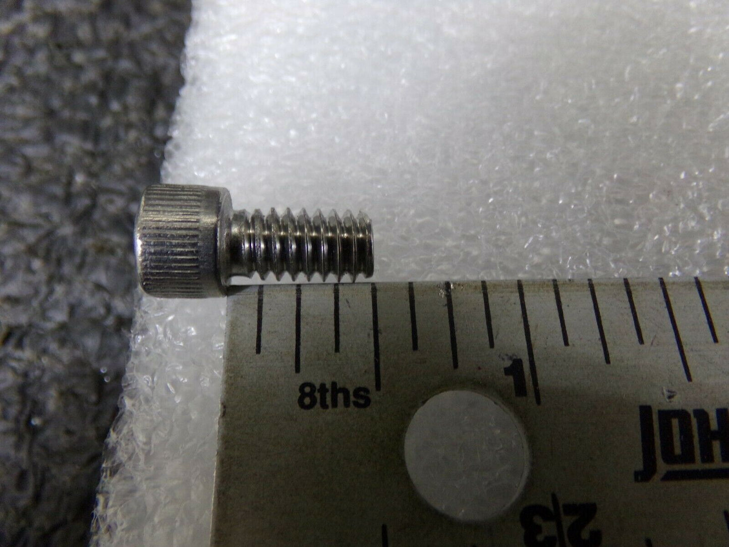 100 BRIGHTON BEST 1/4-20 X1/2 STAINLESS  SOCKET HEAD CAP SCREW (183958180096-NBT16)