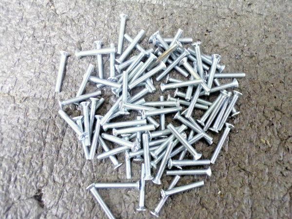 100, M4-0.70 x 30mm Machine Screw, Flat, Phillips, Class 4.8 Steel, Zinc Plated, (184041612100-NBT41)