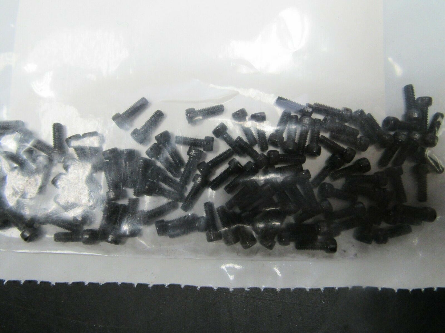 (100)FABORY Cylindrical Socket Head Cap Screw #3-56 x 5/16" Alloy Steel Black Oxide (184237263268-BT38)