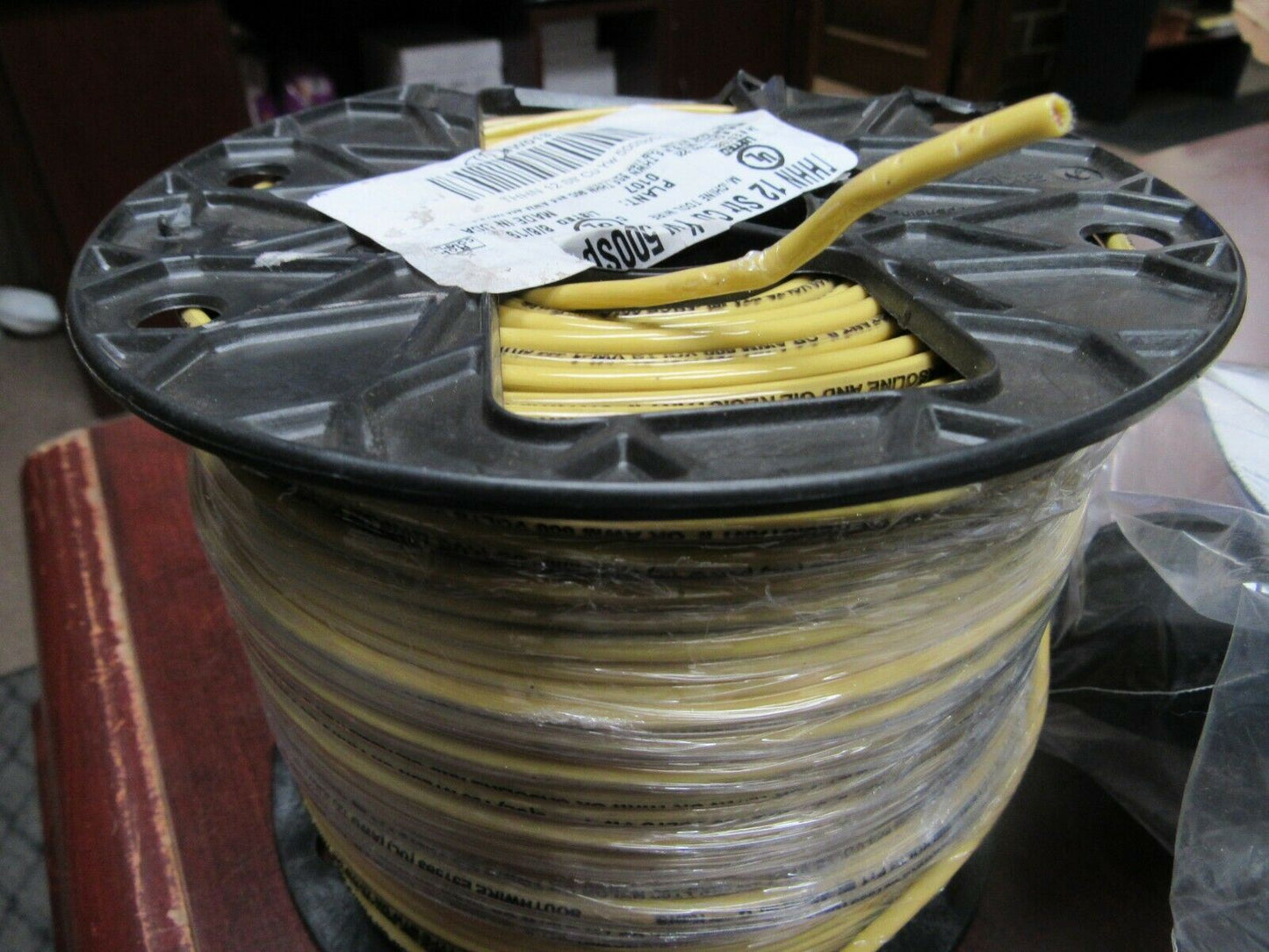 Southwire Company Building Wire, 500', 600VAC 12 AWG THHN, Yellow, 22969001 (184329762702-BT17)