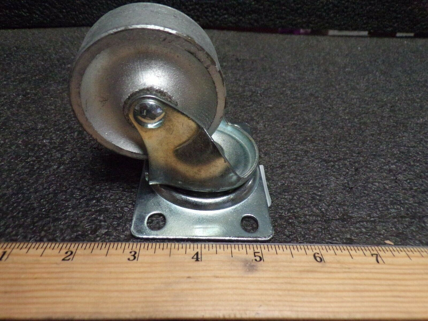 Standard Plate Caster, Swivel, Iron, 175 lb, 2 1/2 in Wheel Dia. (184417967726-BT23)