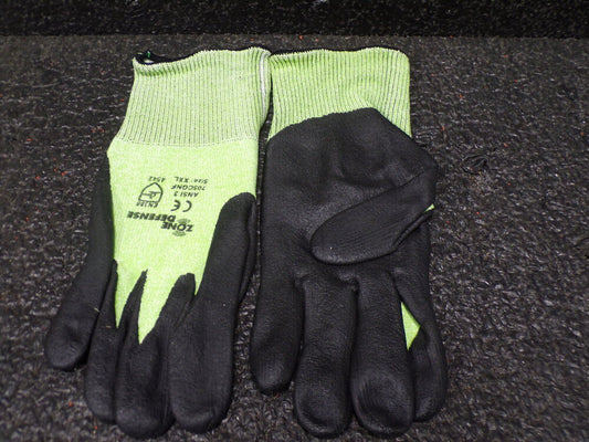 Zone Defense Green HPPE Shell Cut Resistant Gloves, Black Nitrile Palm Coat (SQ6533226-WT05)