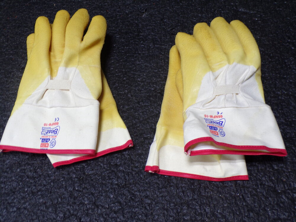 SHOWA Size Large(10), Cut Resistant Work Glove,Rubber Coating, Yellow, 2pk (SQ0797774-WT05)