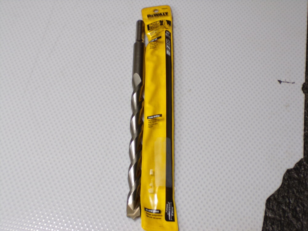 DEWALT 3/4" x 12" 3-Flat Hammer Drill Bit, Number of Cutter Heads: 2 (SQ3403333-WT14)