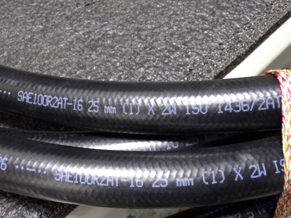 NOS, PARKER 381-16 Series Medium Pressure Rubber Hydraulic Hose, 25' Length (SQ0461772-WT22)