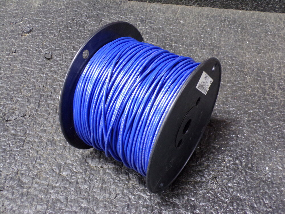 Southwire 16 AWG, 26 Strand, Blue Machine Tool Wire PVC, Acid, Moisture and Oil Resistant, 500 Ft. Long (SQ9563144-WT06)