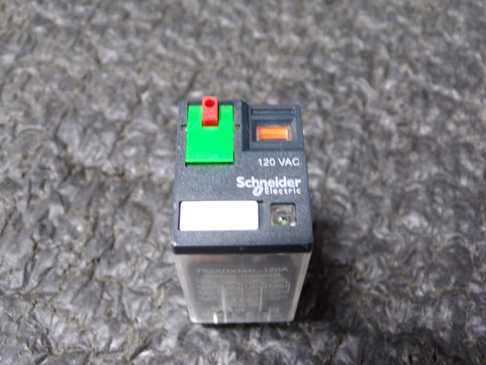 SCHNEIDER ELECTRIC General Purpose Relay, 120V AC Coil Volts, 6A @ 277V AC Contact Rating (SQ6117201-WT12)