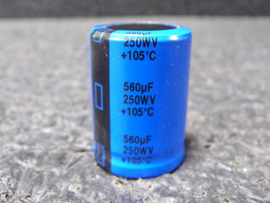 Aluminum Electrolytic Capacitor, Radial, Snap-In, 560µF, 2000 Hrs @ 105°C (SQ6422955-WT12)