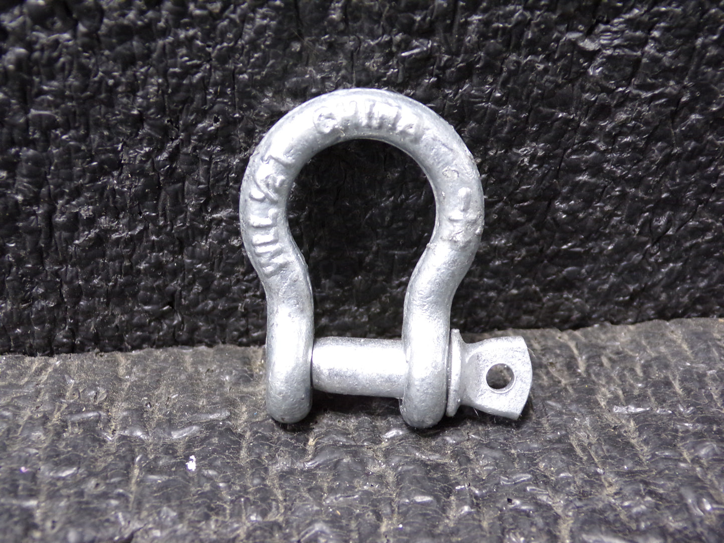 1/4" Anchor Shackle, 1/2 Ton, Screw Pin (CR00158-BT25)