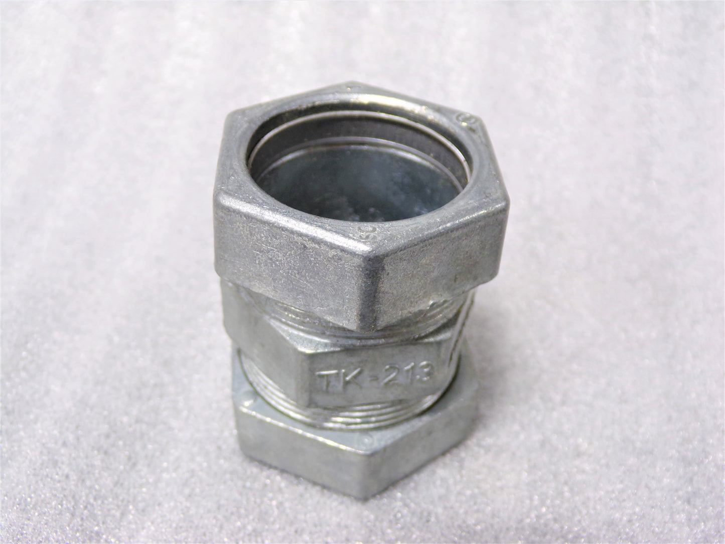 RACO Compression Coupling, For Conduit Type EMT, Conduit Trade Size 1 in (CR00160-BT25)