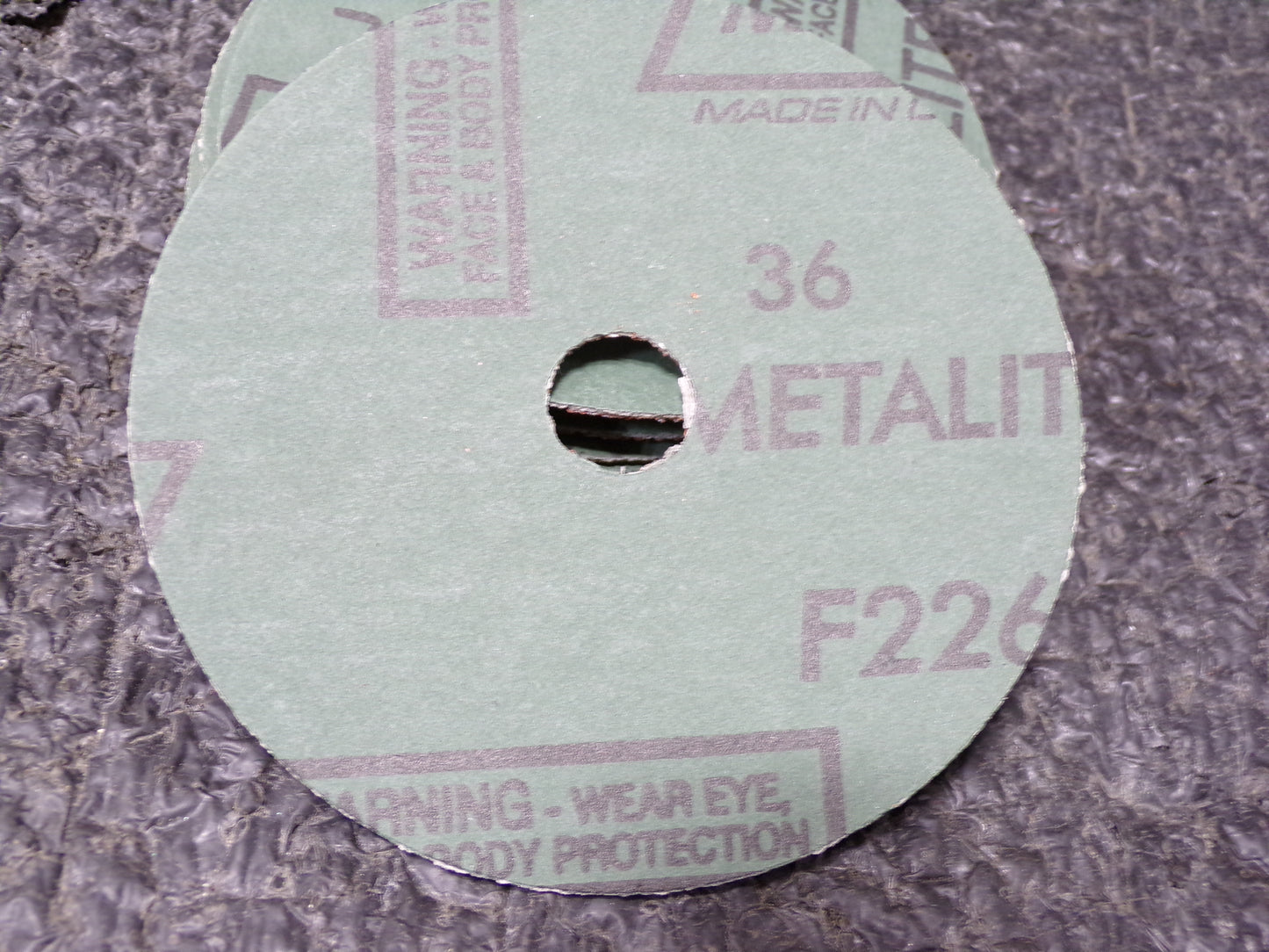 NORTON Aluminum Oxide, Fiber Disc, Coated, 4 in Dia., 36 Grit, 5/8 in Mounting Hole Size, PK 10 (CR00171-BT25)