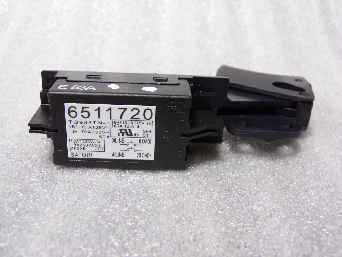 Makita 651172-0 Switch Ac/Dc (CR00205-BT27)