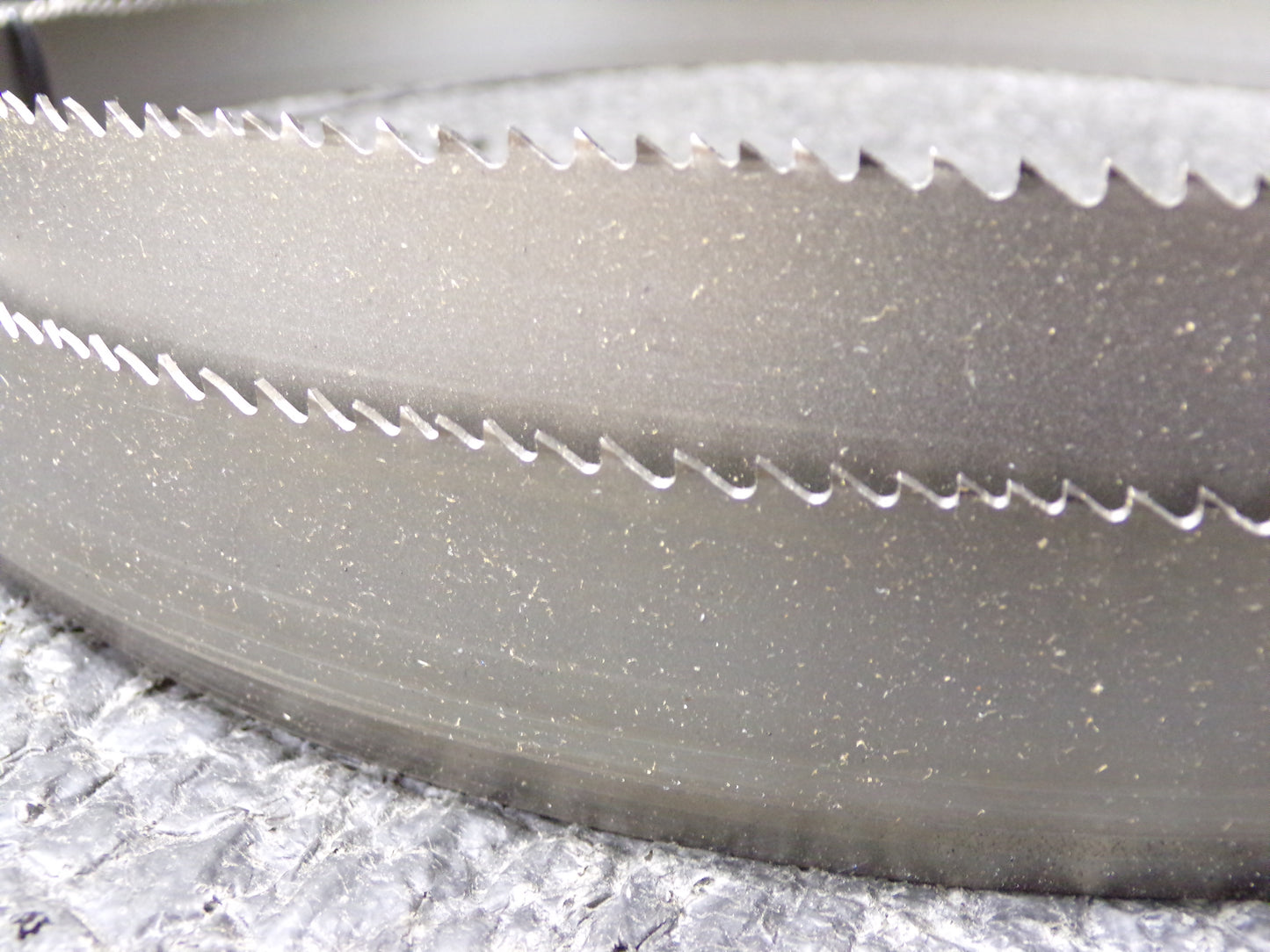 MORSE Band Saw Blade, 1 in Blade Width, 10 ft 10-1/2 in Blade Length, 5/8 Teeth per Inch (CR00249-BT05)