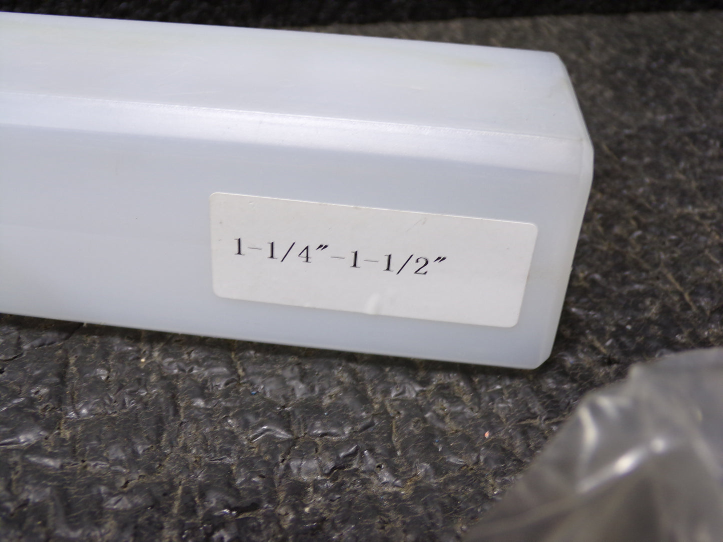 Interstate 1-1/4 to 1-1/2" Grip, Expanding Lathe Mandrel 1-1/4" Shank Diam, 4" Sleeve Length, 9" Arbor Length (CR00339-BT21)