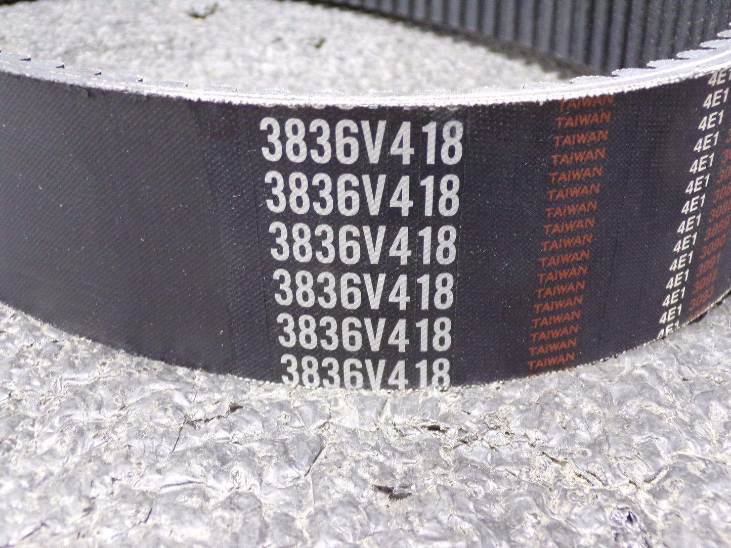 Section V, V-Belt Neoprene Rubber, Variable Speed, No. 3836V418 (CR00438-WT40)