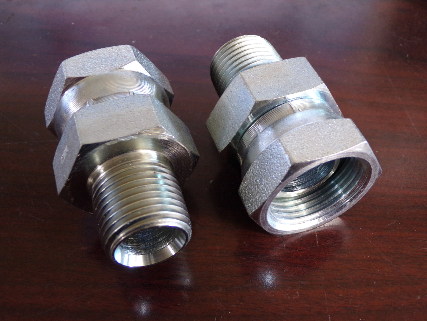 ADAPTER, PIPE, 1/2" FPT SWIVEL, 3/4" MPT, ZINC PLATED CARBON STEEL (CR00506-WTA12)