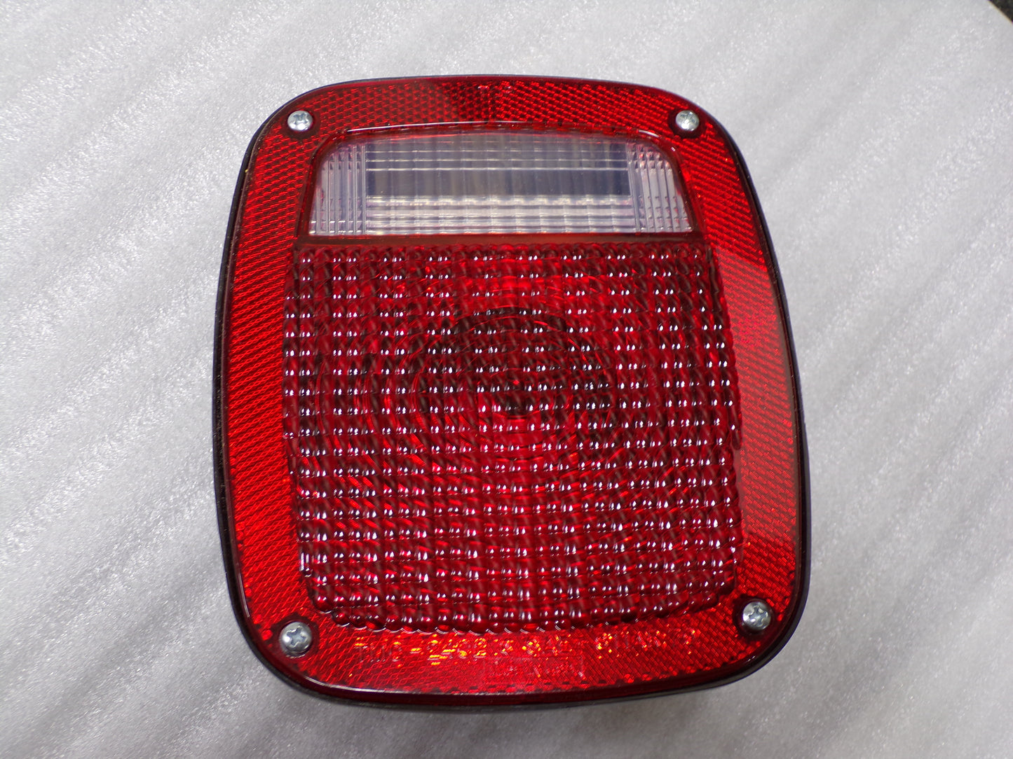 TRUCK-LITE 5316Y101 - Signal-Stat, Incandescent, Red/Clear Polycarbonate Lens, RH, Combo Box Light, 3 Stud , License Light, Packard , 12V (CR00579-WTA14)