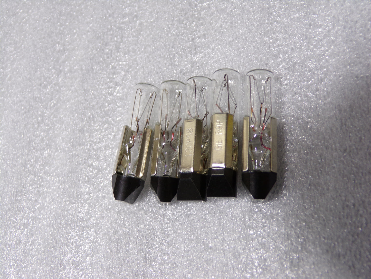 5 pack GE CURRENT Miniature Incandescent Bulb, T2, Tel. Slide No. 5, 3 Watts (CR00615-WTA15)