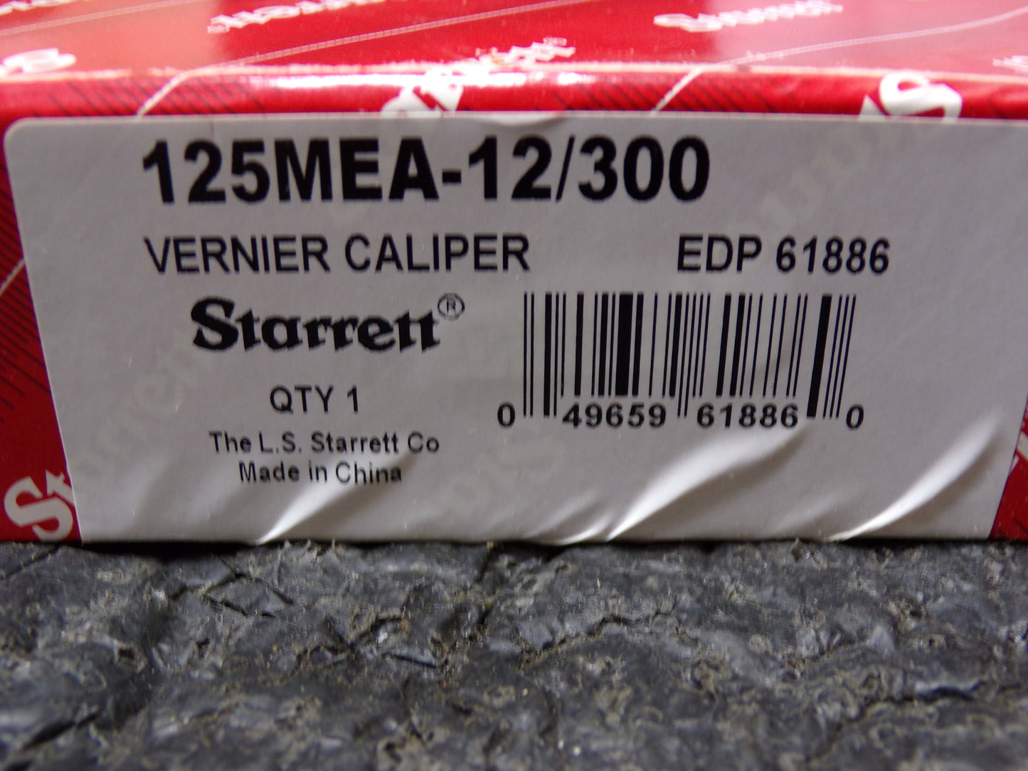 Starrett 0 to 12" Stainless Steel Vernier Caliper 0.02mm Graduation, 0.025 (Per 300mm)mm Accuracy (CR00656-WTA16)